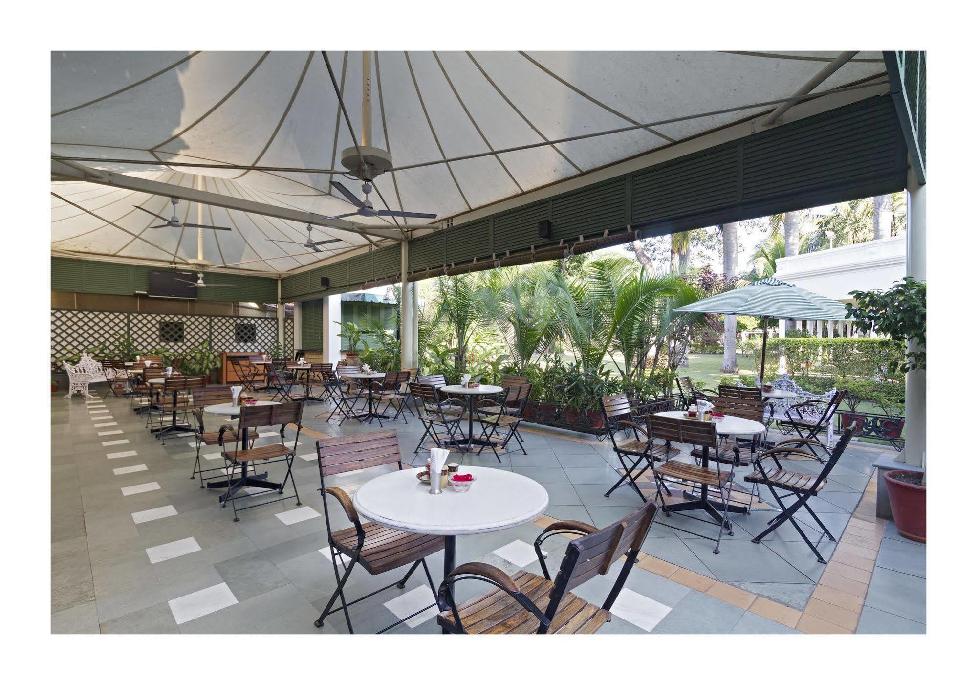 Jehan Numa Palace Hotel Bhopal Esterno foto